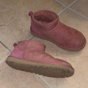 Pink Uggs